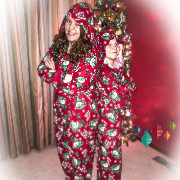 MERRY ELFIN CHRISTMAS! - Picture 5 of 8